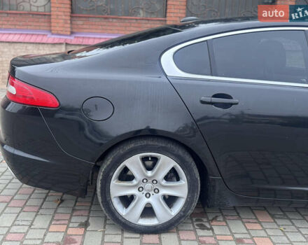 Черный Ягуар ХФ, объемом двигателя 2.72 л и пробегом 238 тыс. км за 7700 $, фото 13 на Automoto.ua