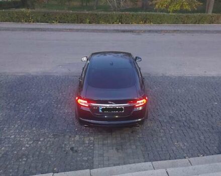 Черный Ягуар ХФ, объемом двигателя 2.97 л и пробегом 288 тыс. км за 7800 $, фото 4 на Automoto.ua