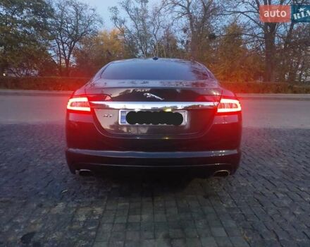 Черный Ягуар ХФ, объемом двигателя 2.97 л и пробегом 288 тыс. км за 7800 $, фото 5 на Automoto.ua