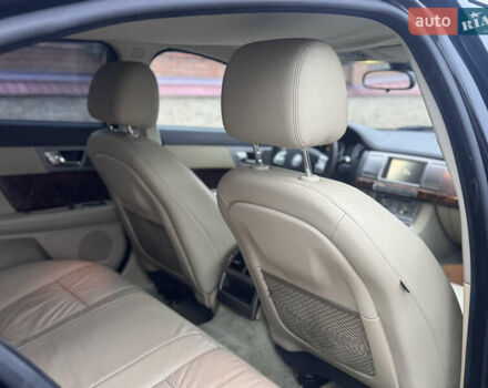 Черный Ягуар ХФ, объемом двигателя 2.72 л и пробегом 238 тыс. км за 7700 $, фото 40 на Automoto.ua