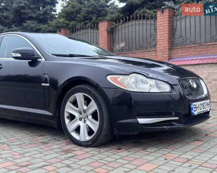 Черный Ягуар ХФ, объемом двигателя 2.72 л и пробегом 238 тыс. км за 7700 $, фото 4 на Automoto.ua