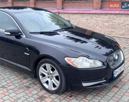 Черный Ягуар ХФ, объемом двигателя 2.72 л и пробегом 238 тыс. км за 7700 $, фото 2 на Automoto.ua
