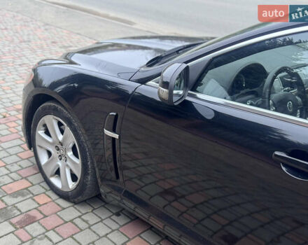 Черный Ягуар ХФ, объемом двигателя 2.72 л и пробегом 238 тыс. км за 7700 $, фото 20 на Automoto.ua