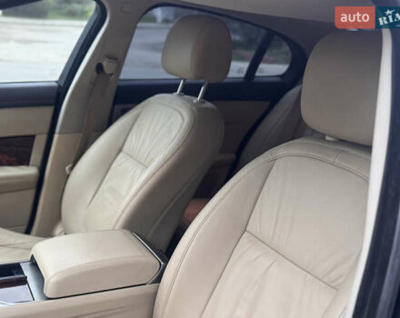 Черный Ягуар ХФ, объемом двигателя 2.72 л и пробегом 238 тыс. км за 7700 $, фото 31 на Automoto.ua