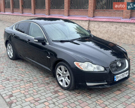 Черный Ягуар ХФ, объемом двигателя 2.72 л и пробегом 238 тыс. км за 7700 $, фото 1 на Automoto.ua