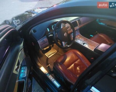 Черный Ягуар ХФ, объемом двигателя 2.97 л и пробегом 288 тыс. км за 7800 $, фото 10 на Automoto.ua