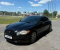Черный Ягуар ХФ, объемом двигателя 2.72 л и пробегом 310 тыс. км за 9700 $, фото 1 на Automoto.ua