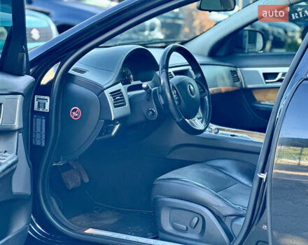 Черный Ягуар ХФ, объемом двигателя 2.97 л и пробегом 202 тыс. км за 9700 $, фото 8 на Automoto.ua