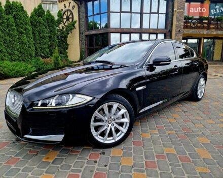 Черный Ягуар ХФ, объемом двигателя 2.2 л и пробегом 269 тыс. км за 13999 $, фото 2 на Automoto.ua