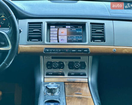 Черный Ягуар ХФ, объемом двигателя 2.97 л и пробегом 202 тыс. км за 9700 $, фото 15 на Automoto.ua