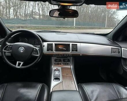 Черный Ягуар ХФ, объемом двигателя 2.97 л и пробегом 282 тыс. км за 9500 $, фото 18 на Automoto.ua