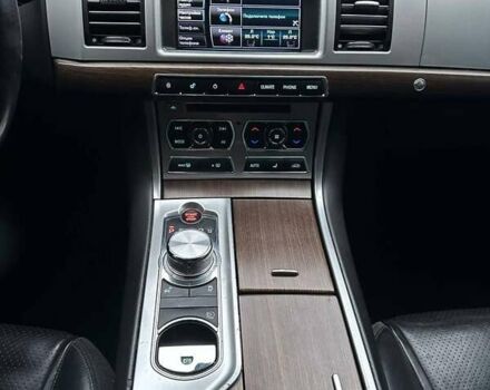 Черный Ягуар ХФ, объемом двигателя 2.97 л и пробегом 282 тыс. км за 9500 $, фото 19 на Automoto.ua