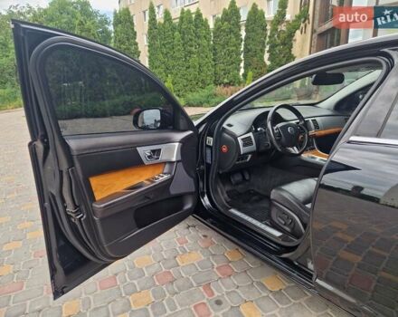 Черный Ягуар ХФ, объемом двигателя 2.2 л и пробегом 269 тыс. км за 13999 $, фото 26 на Automoto.ua