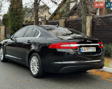 Черный Ягуар ХФ, объемом двигателя 2.18 л и пробегом 147 тыс. км за 10700 $, фото 3 на Automoto.ua