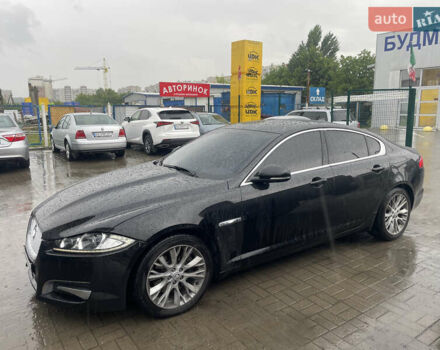 Черный Ягуар ХФ, объемом двигателя 2.99 л и пробегом 320 тыс. км за 13500 $, фото 1 на Automoto.ua