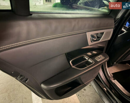 Черный Ягуар ХФ, объемом двигателя 3 л и пробегом 89 тыс. км за 14700 $, фото 10 на Automoto.ua