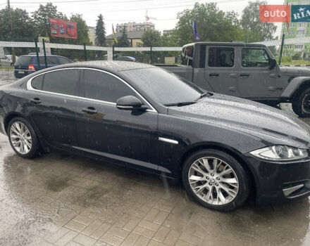 Черный Ягуар ХФ, объемом двигателя 2.99 л и пробегом 320 тыс. км за 13500 $, фото 3 на Automoto.ua