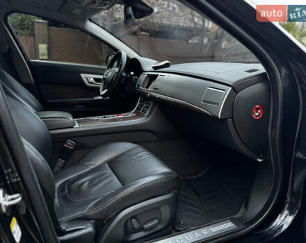 Черный Ягуар ХФ, объемом двигателя 2.18 л и пробегом 147 тыс. км за 10700 $, фото 20 на Automoto.ua