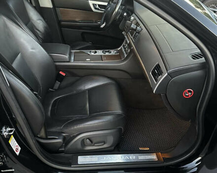 Черный Ягуар ХФ, объемом двигателя 3 л и пробегом 94 тыс. км за 12999 $, фото 10 на Automoto.ua