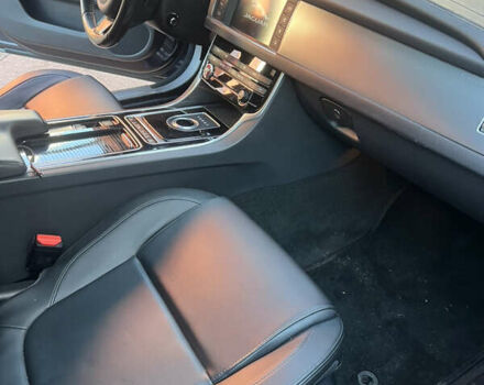 Черный Ягуар ХФ, объемом двигателя 3 л и пробегом 177 тыс. км за 18500 $, фото 8 на Automoto.ua