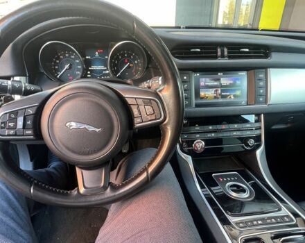 Чорний Ягуар ХФ, об'ємом двигуна 3 л та пробігом 177 тис. км за 18500 $, фото 6 на Automoto.ua