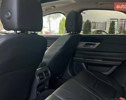 Чорний Ягуар ХФ, об'ємом двигуна 3 л та пробігом 177 тис. км за 16750 $, фото 21 на Automoto.ua