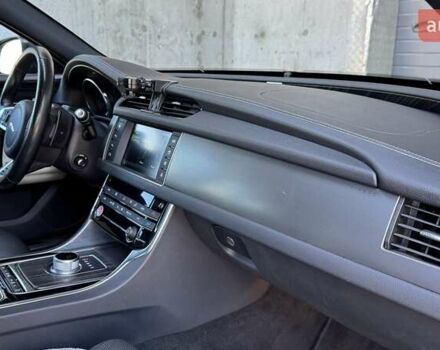 Черный Ягуар ХФ, объемом двигателя 3 л и пробегом 107 тыс. км за 16200 $, фото 38 на Automoto.ua