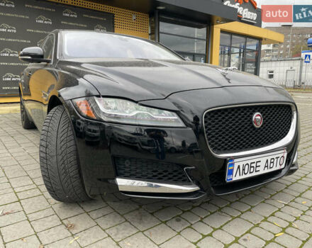 Чорний Ягуар ХФ, об'ємом двигуна 3 л та пробігом 71 тис. км за 17000 $, фото 1 на Automoto.ua