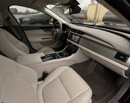 Черный Ягуар ХФ, объемом двигателя 3 л и пробегом 148 тыс. км за 18700 $, фото 7 на Automoto.ua