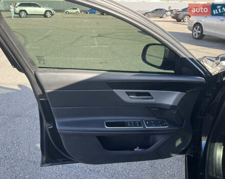 Черный Ягуар ХФ, объемом двигателя 2 л и пробегом 158 тыс. км за 17500 $, фото 24 на Automoto.ua