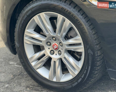 Черный Ягуар ХФ, объемом двигателя 3 л и пробегом 181 тыс. км за 17500 $, фото 10 на Automoto.ua