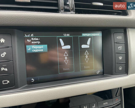 Чорний Ягуар ХФ, об'ємом двигуна 3 л та пробігом 71 тис. км за 17000 $, фото 11 на Automoto.ua