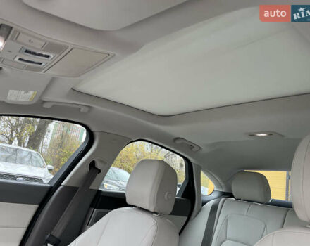 Чорний Ягуар ХФ, об'ємом двигуна 3 л та пробігом 71 тис. км за 17000 $, фото 8 на Automoto.ua