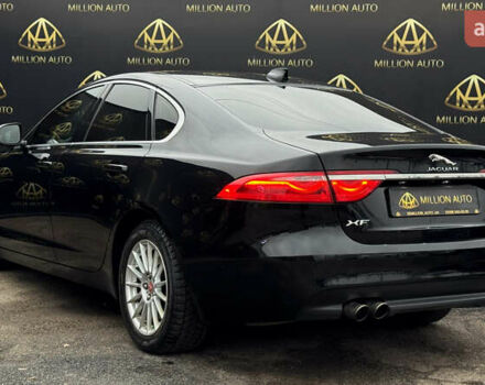 Черный Ягуар ХФ, объемом двигателя 2 л и пробегом 113 тыс. км за 17600 $, фото 7 на Automoto.ua