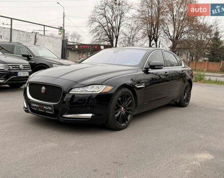 Черный Ягуар ХФ, объемом двигателя 3 л и пробегом 148 тыс. км за 18700 $, фото 1 на Automoto.ua