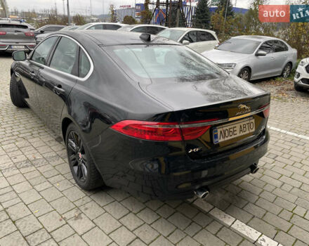 Чорний Ягуар ХФ, об'ємом двигуна 3 л та пробігом 71 тис. км за 17000 $, фото 3 на Automoto.ua