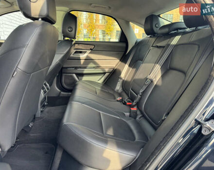 Черный Ягуар ХФ, объемом двигателя 3 л и пробегом 181 тыс. км за 17500 $, фото 24 на Automoto.ua