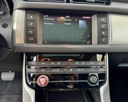 Чорний Ягуар ХФ, об'ємом двигуна 3 л та пробігом 181 тис. км за 17500 $, фото 16 на Automoto.ua