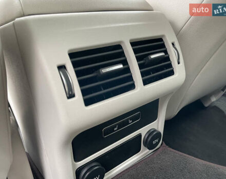 Чорний Ягуар ХФ, об'ємом двигуна 3 л та пробігом 71 тис. км за 17000 $, фото 7 на Automoto.ua