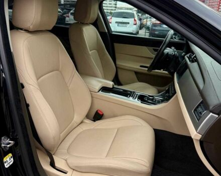 Чорний Ягуар ХФ, об'ємом двигуна 0 л та пробігом 99 тис. км за 22900 $, фото 15 на Automoto.ua