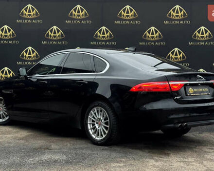 Черный Ягуар ХФ, объемом двигателя 2 л и пробегом 113 тыс. км за 17600 $, фото 3 на Automoto.ua