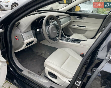 Чорний Ягуар ХФ, об'ємом двигуна 3 л та пробігом 71 тис. км за 17000 $, фото 4 на Automoto.ua