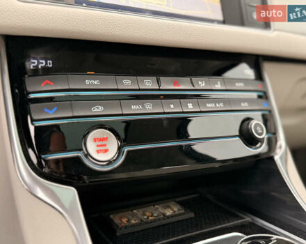 Черный Ягуар ХФ, объемом двигателя 3 л и пробегом 148 тыс. км за 18700 $, фото 27 на Automoto.ua