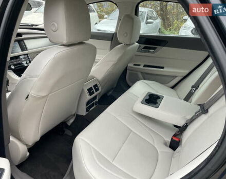 Чорний Ягуар ХФ, об'ємом двигуна 3 л та пробігом 71 тис. км за 17000 $, фото 6 на Automoto.ua