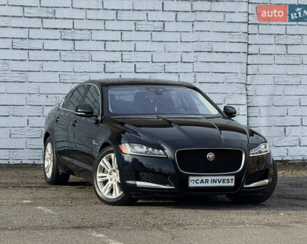 Черный Ягуар ХФ, объемом двигателя 3 л и пробегом 181 тыс. км за 17500 $, фото 1 на Automoto.ua
