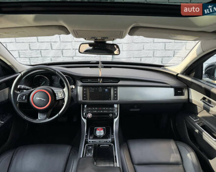 Черный Ягуар ХФ, объемом двигателя 3 л и пробегом 181 тыс. км за 17500 $, фото 26 на Automoto.ua