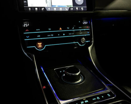 Черный Ягуар ХФ, объемом двигателя 2 л и пробегом 98 тыс. км за 19999 $, фото 25 на Automoto.ua