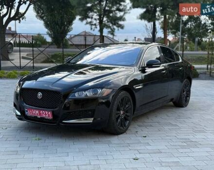 Черный Ягуар ХФ, объемом двигателя 3 л и пробегом 104 тыс. км за 13900 $, фото 2 на Automoto.ua