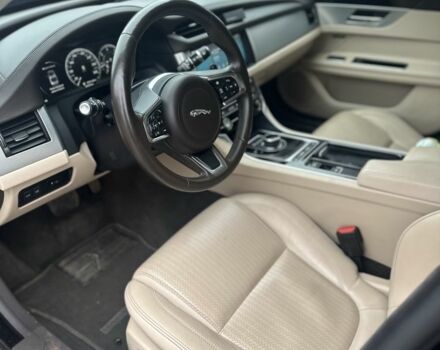 Черный Ягуар ХФ, объемом двигателя 2 л и пробегом 137 тыс. км за 18500 $, фото 4 на Automoto.ua