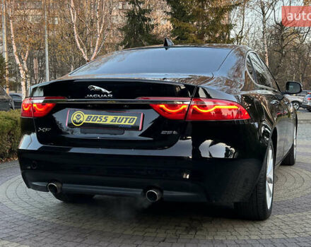 Черный Ягуар ХФ, объемом двигателя 0 л и пробегом 124 тыс. км за 20500 $, фото 6 на Automoto.ua